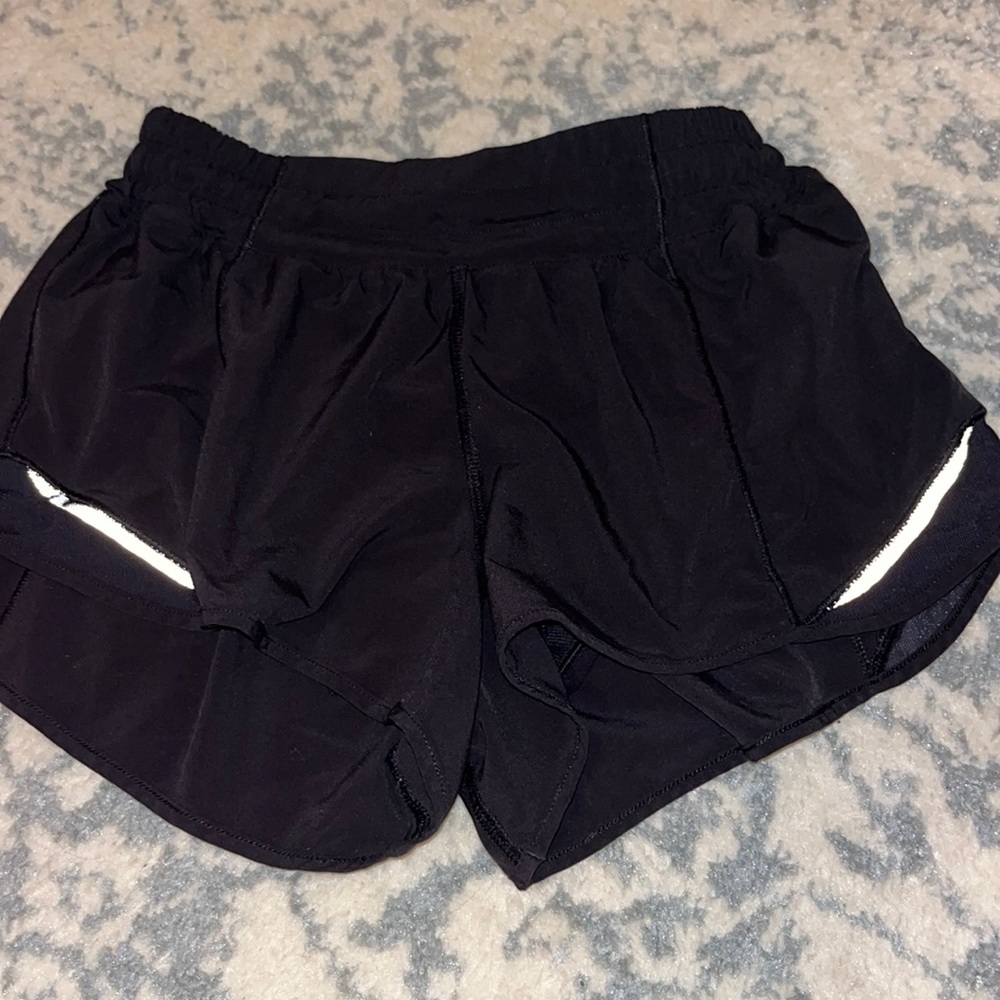 lululemon shorts size 4, 2.5 inch inseam